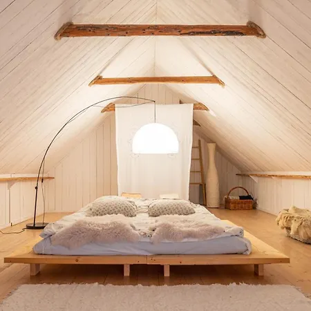 Ostanak kod kuće Muhu Namaste Simisti